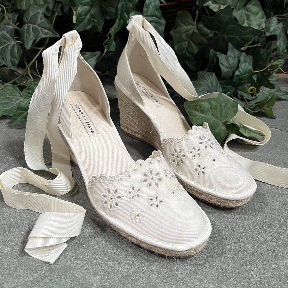 Veronica Beard Women's 9M Soleil Sandals Espadrilles Ivory Eyelet Wedge Denim